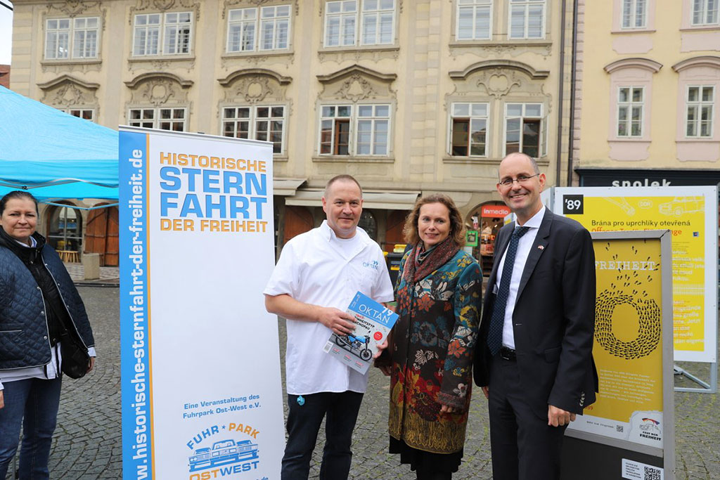 Vorstand Dr Rolf Mahlke Vertreterin des USTR Prag Botschafter Dr Israng